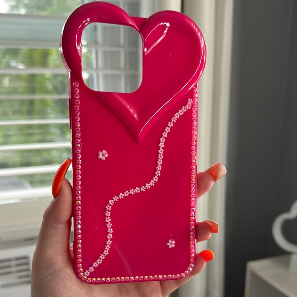iPhone 14 Pro Max Heart Design Pink Phone Case
HAND BEDAZZLED